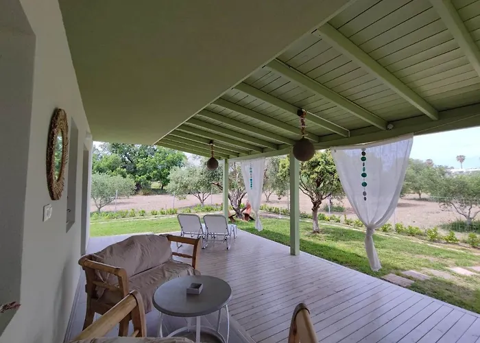 Prázdninový dům Elia Small Paradise *